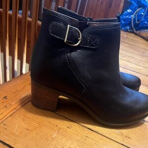 Dansko Hayley Leather Ankle Boot